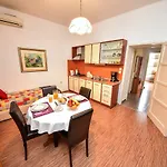 Apartment Viola