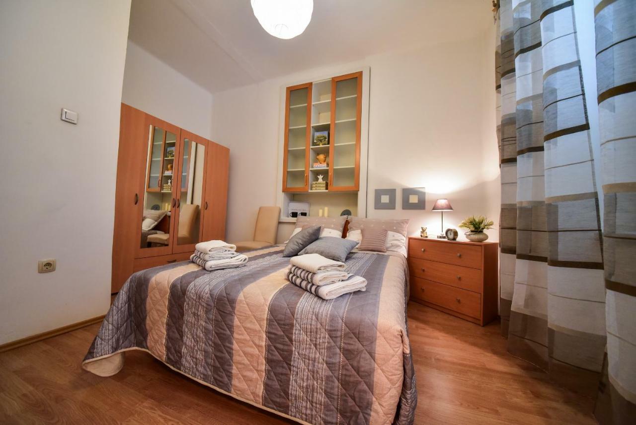 Viola Apartament *