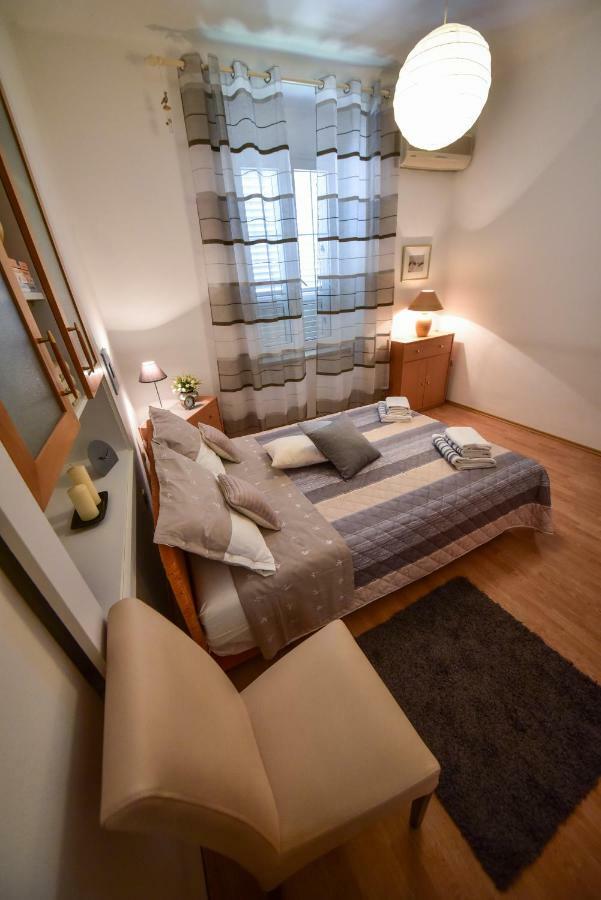 Viola Apartament *